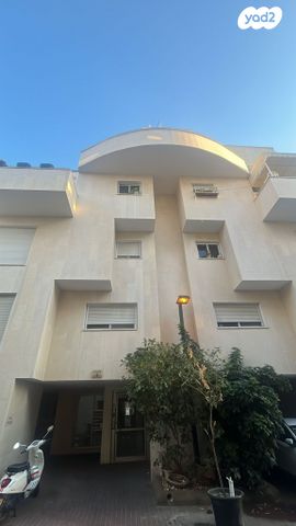 גג/ פנטהאוז, אפרים 3, נגבה, רמת גן