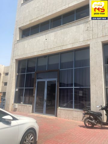 אולמות, הצורן, אזור תעשיה ספיר, נתניה