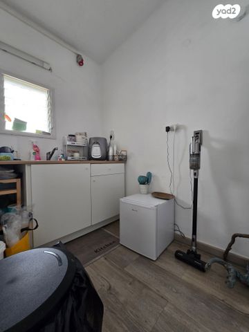 סטודיו, קרן היסוד, מרכז העיר, סביניה, הוותיקה, קרית ביאליק