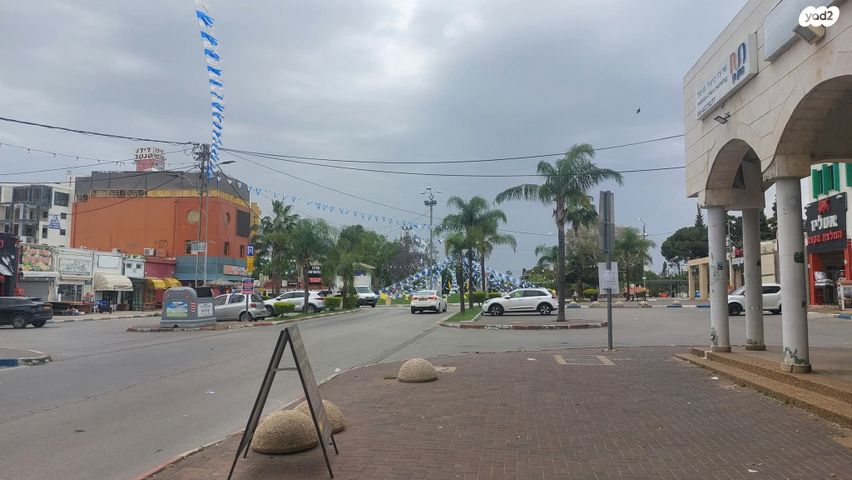 חנויות/ שטח מסחרי, מרכז פרדס חנה, פרדס חנה כרכור