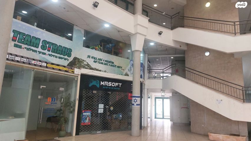 חנויות/ שטח מסחרי, מרכז פרדס חנה, פרדס חנה כרכור