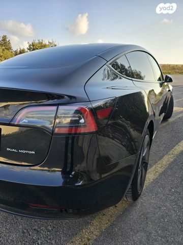 מודעת רכב טסלה מודל 3