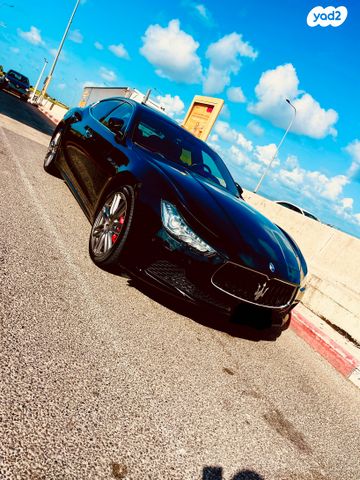 גיבלי Lusso אוט׳ 3.0 (345 כ״ס)