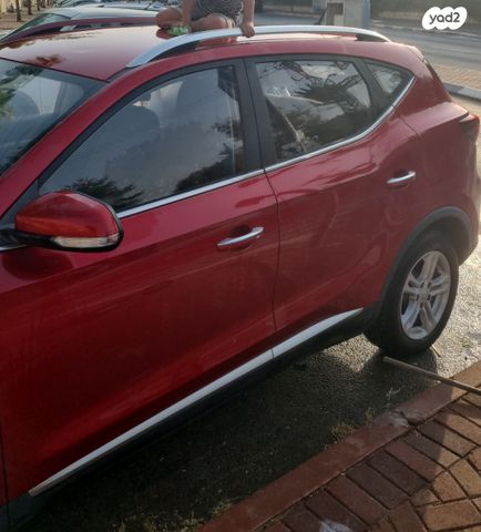 מודעת רכב אם ג'י ZS