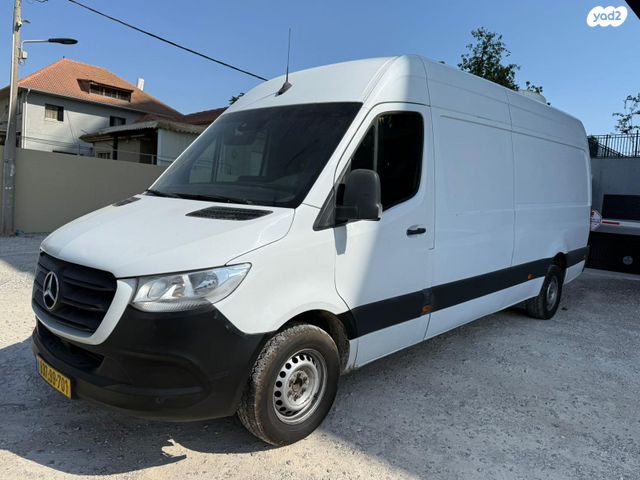 מודעת רכב מרצדס-בנץ ספרינטר