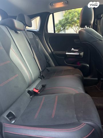 מרצדס-בנץ GLA