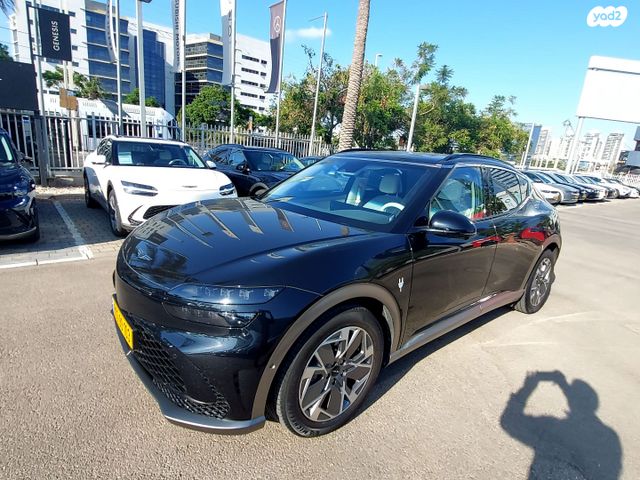 מודעת רכב ג'נסיס GV60