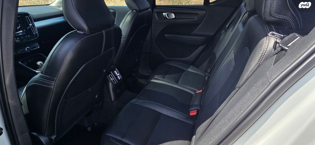 וולוו XC40