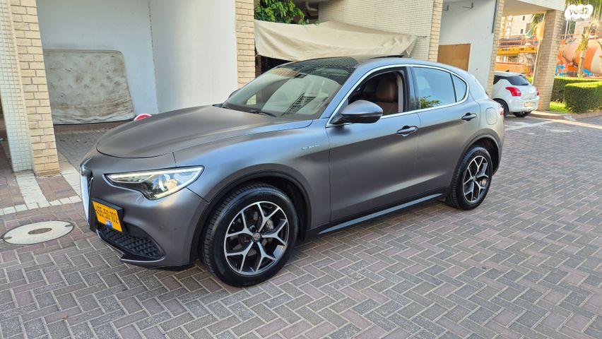 מודעת רכב אלפא רומיאו סטלביו