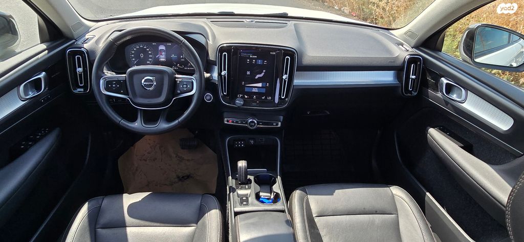 וולוו XC40