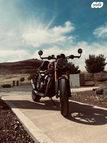 טריומף Speed 400