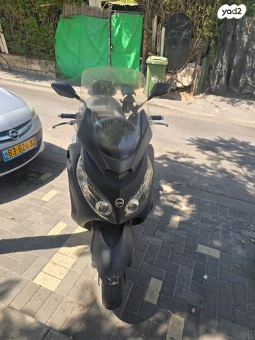 סאן יאנג מקסים 400i