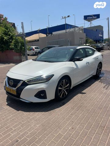 ניסאן מקסימה