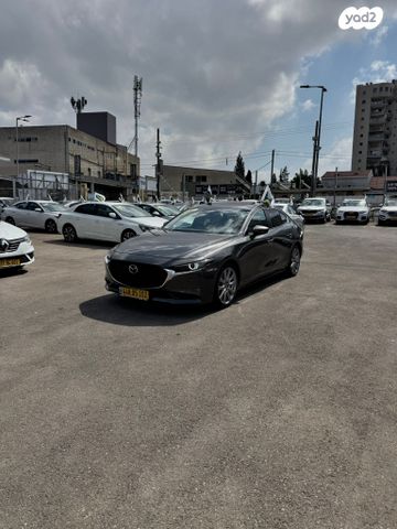 מודעת רכב מאזדה 3