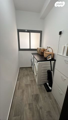 דירה, יגאל אלון 18, נחלת שמעון, בני ברק