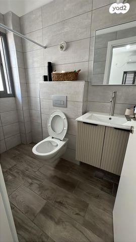 דירה, יגאל אלון 18, נחלת שמעון, בני ברק