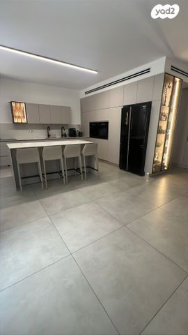 דירה, יגאל אלון 18, נחלת שמעון, בני ברק