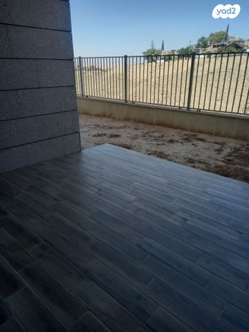 דירת גן, אירוסים 33, מבוא שקד, ערד