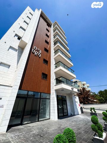 חנויות/ שטח מסחרי, שדרות גושן 87, מוצקין הותיקה, קרית מוצקין