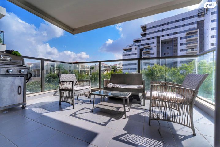 דירה, הנביאים, מודיעין מכבים רעות