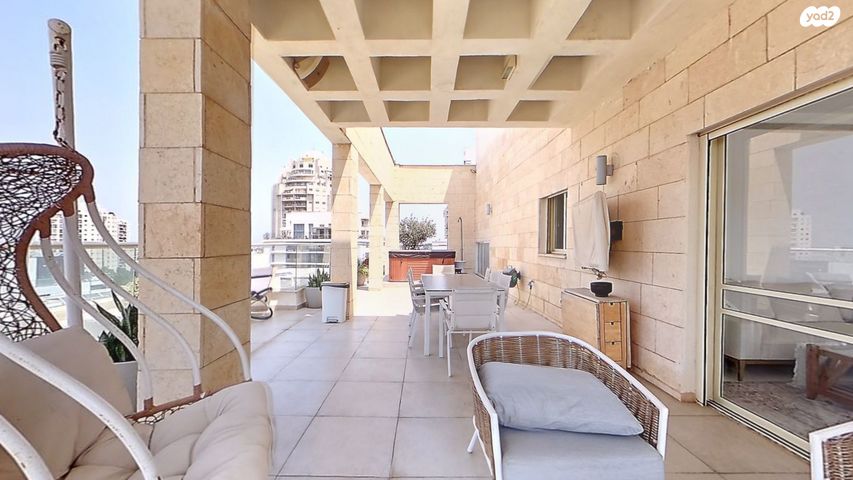 גג/ פנטהאוז, רמת השרון