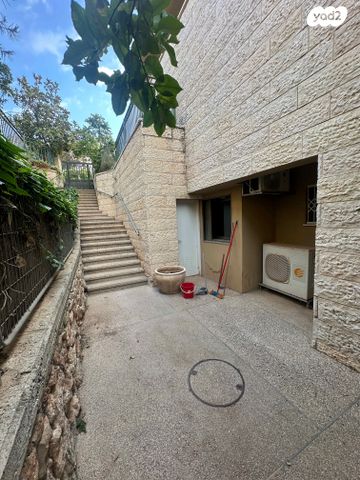 דו משפחתי, נשר, גבעת מכוש, כרמיאל