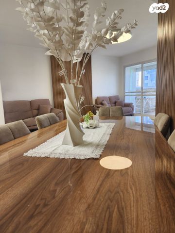 דירה, שמואל הנביא, רובע י', אשדוד