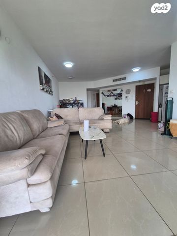 דירה, מבצע דקל 20, פתח תקווה