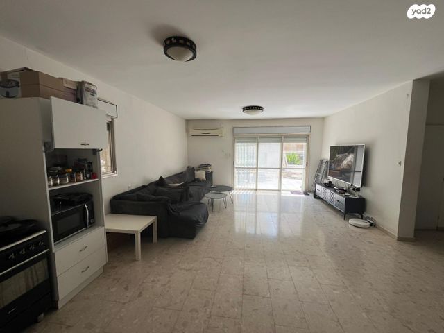 דירת גן, מודיעין מכבים רעות