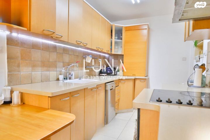 דופלקס, שדרות פנחס לבון 11, קרית נורדאו, נתניה