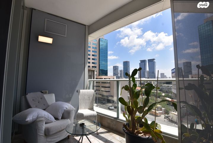 דירה, החשמונאים 100, גני שרונה, קרית הממשלה, תל אביב יפו