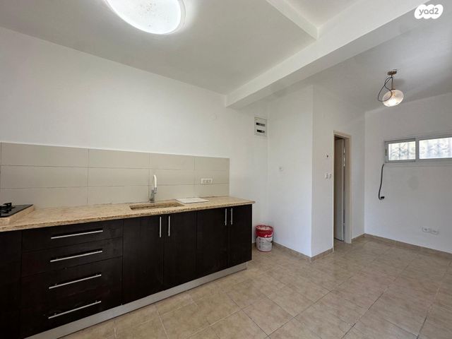 דירת גן, רמב"ם, טירת כרמל