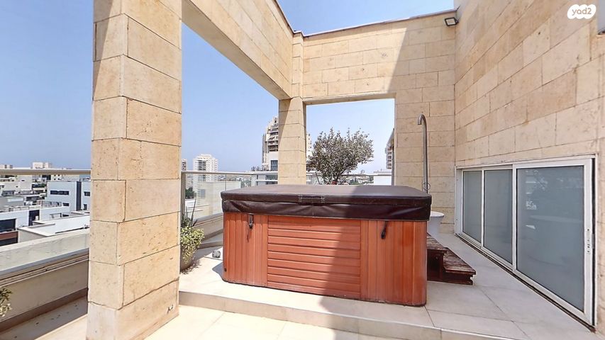 גג/ פנטהאוז, רמת השרון