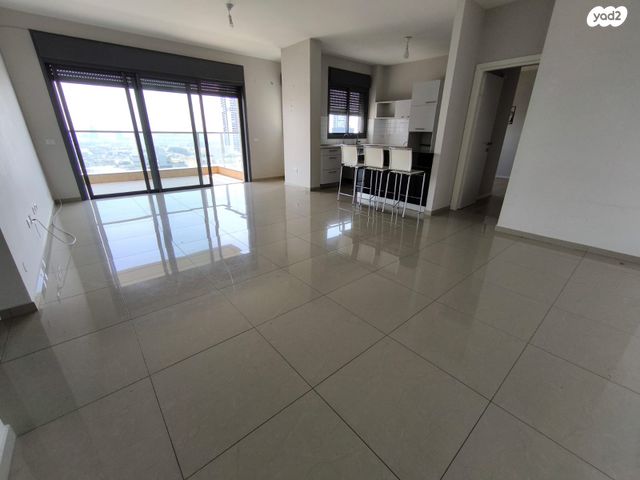 דירה, יצחק שדה, דרום מערב ותיק, בת ים