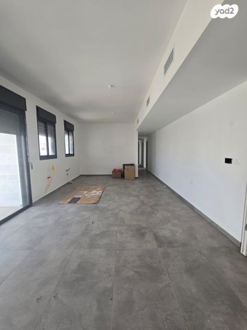 גג/ פנטהאוז, מור, אור ים, אור עקיבא