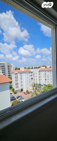 דירה, האשל, דובדבן הכפר, כפר סבא