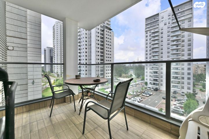 דירה, שולמית אלוני, נחלת יהודה, ראשון לציון