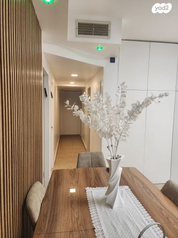 דירה, שמואל הנביא, רובע י', אשדוד