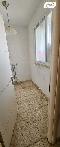 דירה, האשל, דובדבן הכפר, כפר סבא