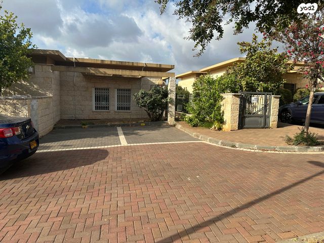 דו משפחתי, נשר, גבעת מכוש, כרמיאל