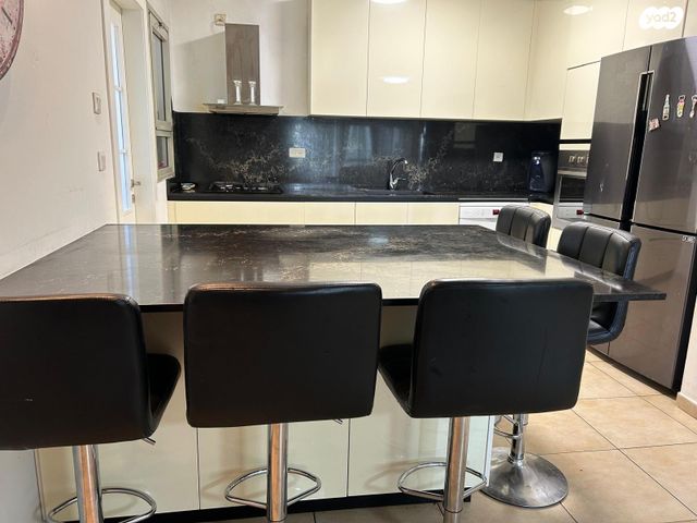 דירה, גולן 60, גבעת טל, אלפי מנשה