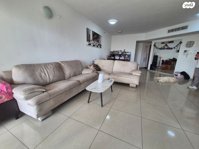 דירה, מבצע דקל 20, פתח תקווה