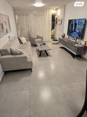 דירה, הרב מיימון 20, דרום מזרח, בת ים