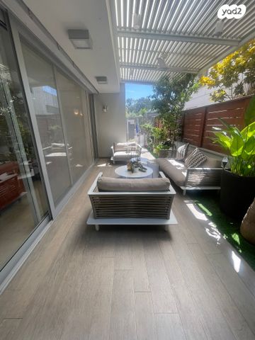 בית פרטי/ קוטג', גולן, רמת השרון