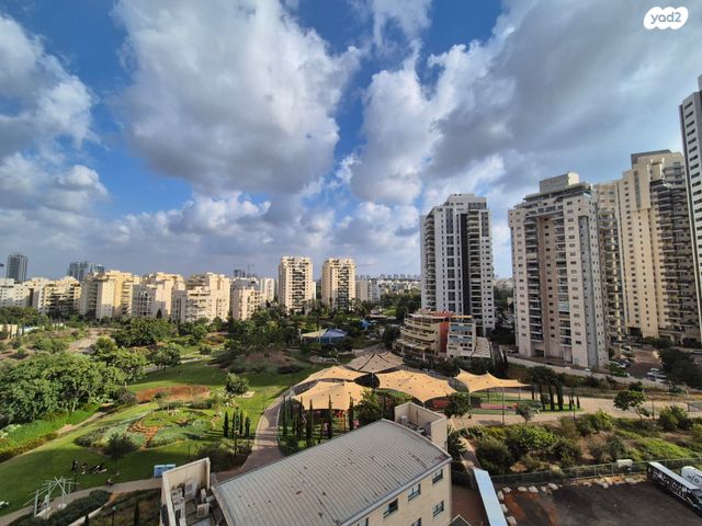 דירה, מבצע דקל 20, פתח תקווה