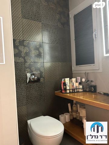 דירה, נעמי שמר 8, קרית אילון, חולון