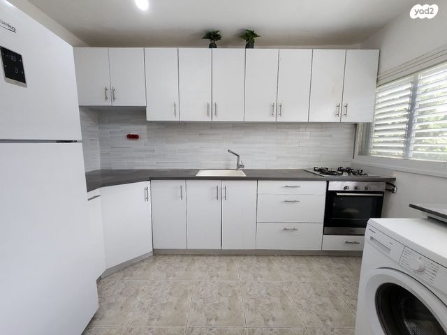 גיורא יוספטל 