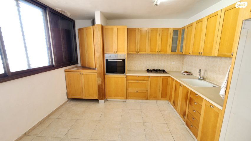 דירה, ז'בוטינסקי, עצמאות יוספטל, בת ים