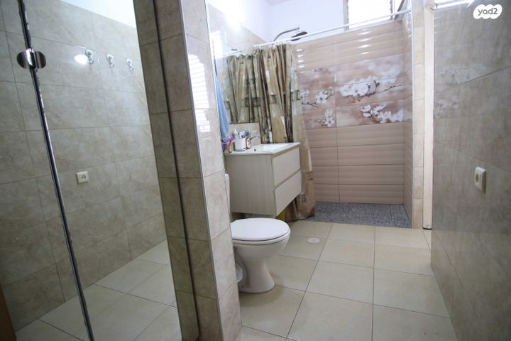 דירה, מזרחי משה, רמב"ם, ראשון לציון