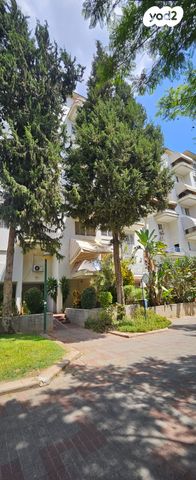 דירה, האשל, דובדבן הכפר, כפר סבא